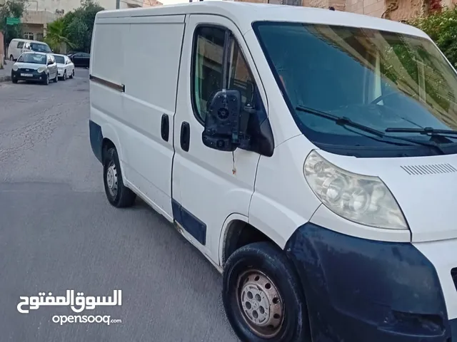 باص بيجو 2014 للبيع