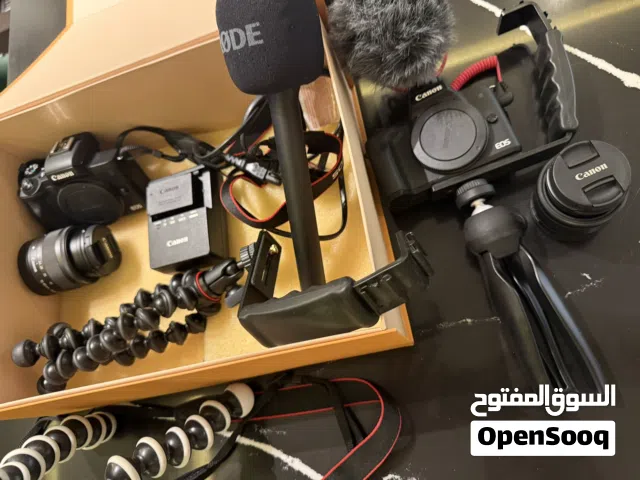 2 Canon EOS M50 Mark II + عدسة EF-M 15-45mm + ميكروفون Rode VideoMicro —two cameras- كاميراتان عدد 2