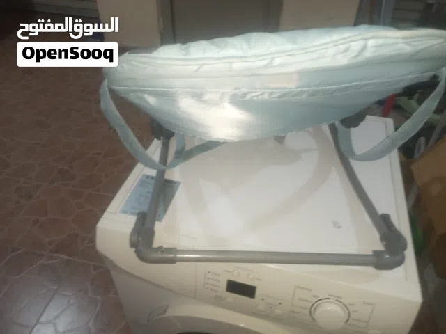 يوجد عدد من الجالوسيات بحاله جدا جدا ممتازة شبه جديدة استعمال فترة قصيرة سعر الواحده 6 دينار 4saell