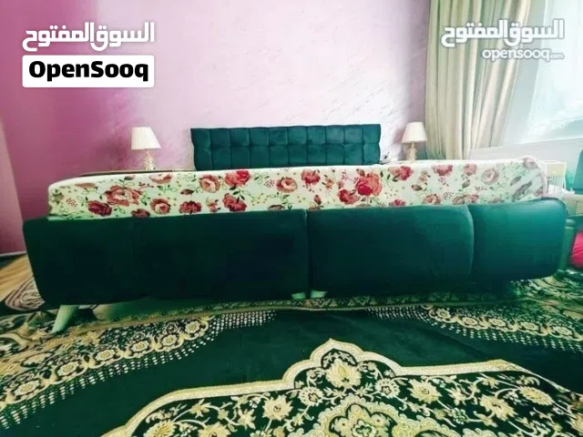 تخت عمولة تفصيل 2 م عرض مع اسفنجه او بدون