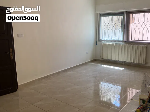 شقة فارغة للإيجار من المالك مباشرة (عرسان فقط)