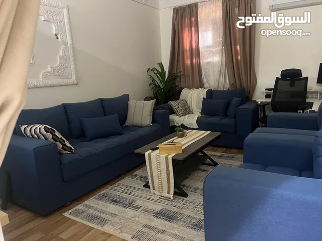 طقم كنب و سجادة للبيع