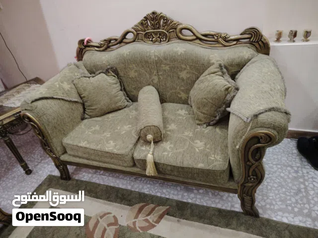 كنب مستعمل خشب زان مع طرابيزات وسجادة