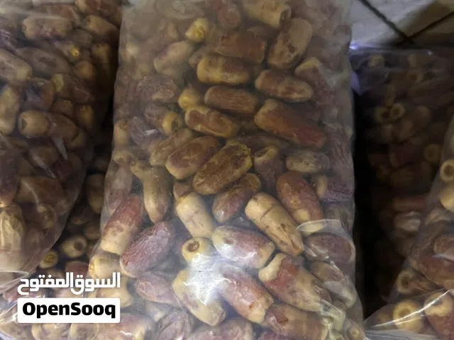 تمر نغال  (محقب) درجه اولى ذو جوده عاليه ولذه  الوصف مهم