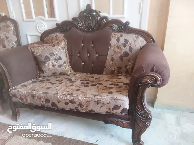 طقم كنب 9 مقاعد حفر زان شبه جديد للبيع