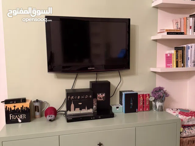 SAMSUNG LCD 32-inch screen TV – MODEL (2010)