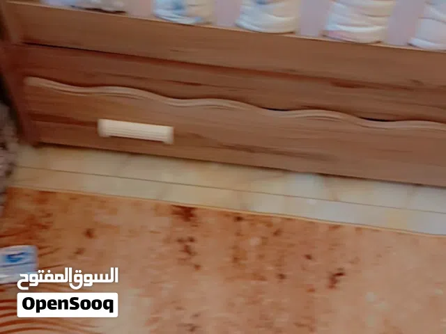 جربايه طفل ودوشك واغراض متنوعه