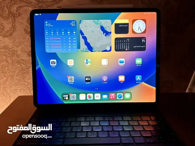 Apple iPad pro 4 256 GB in Red Sea