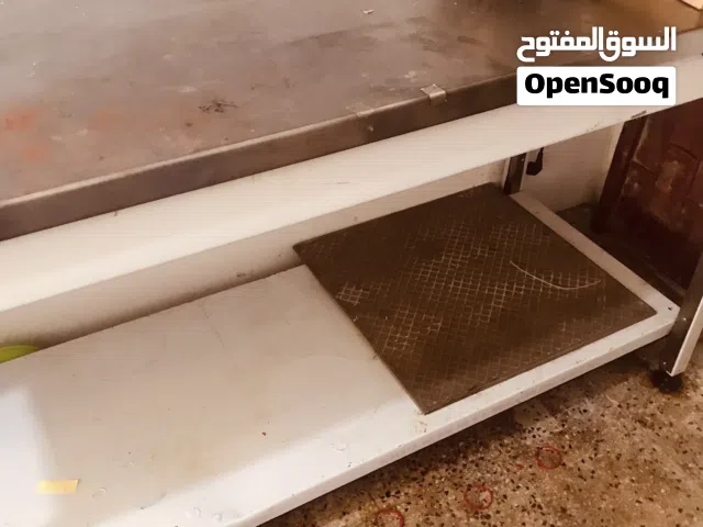 طاولات ستانلس عدد 2 مقاس 2م للبيع