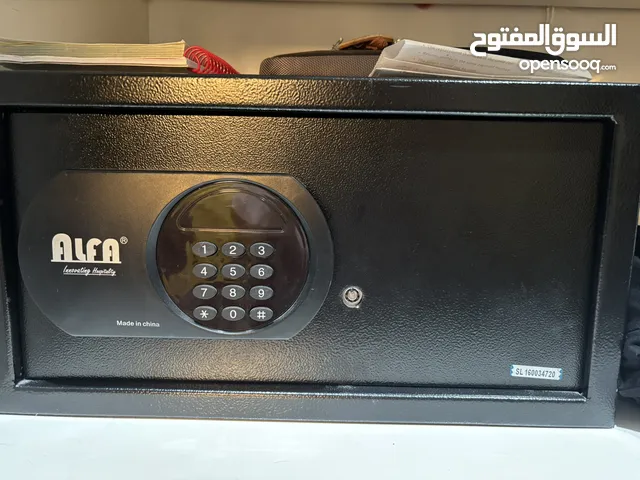 خزنة لحفظ المجوهرات والنقود