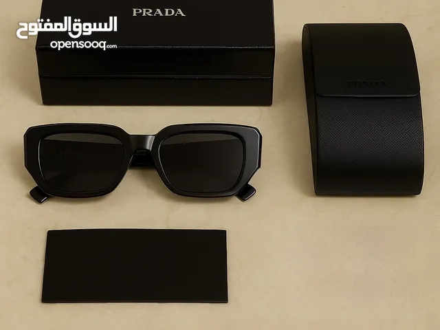 Prada sunglasses PR17WS Black/dark lens