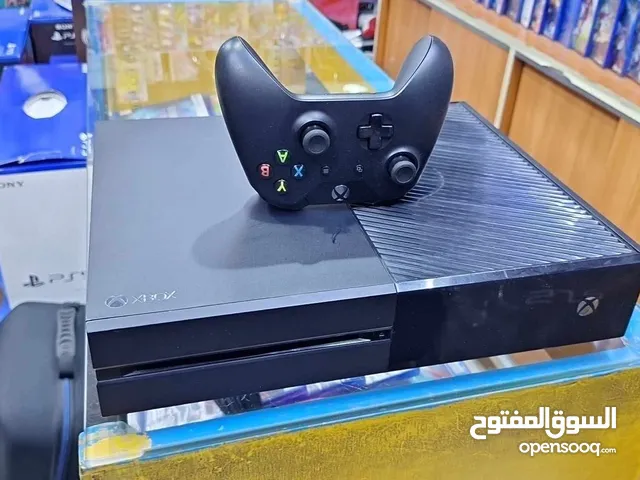 XBOX ONE USED BUT GOOD CONDITION