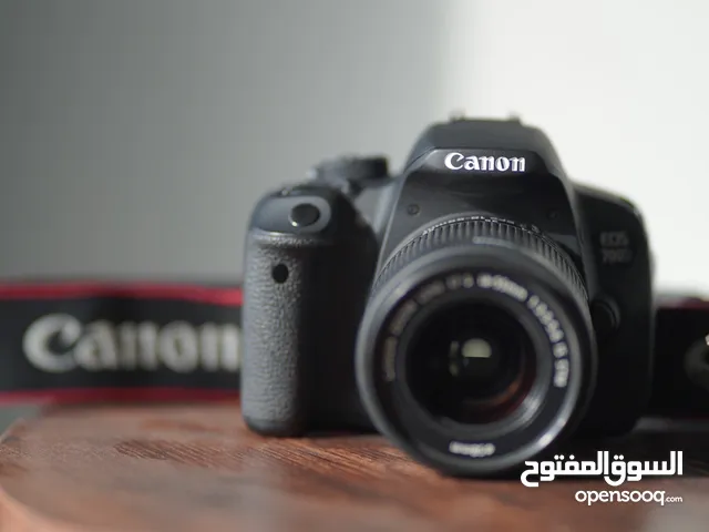 للبيع كاميرا 700D وعدسة 50mm f/1.4  كانون بحالة ممتازة