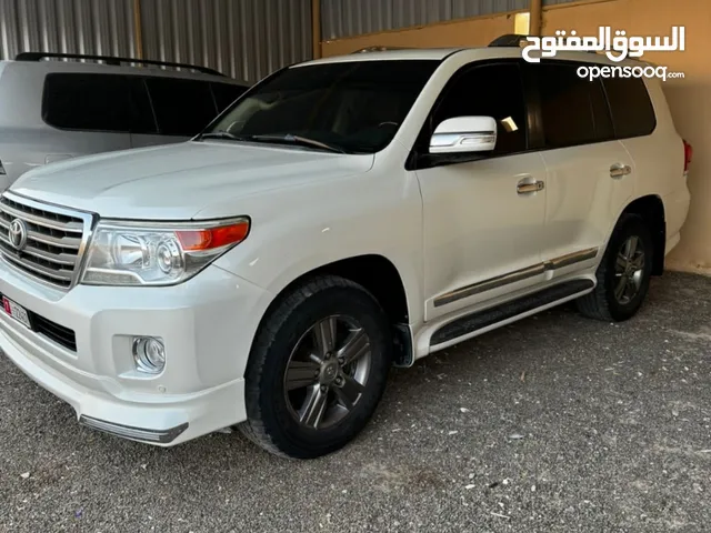 Toyota Land Cruiser 2015 in Abu Dhabi