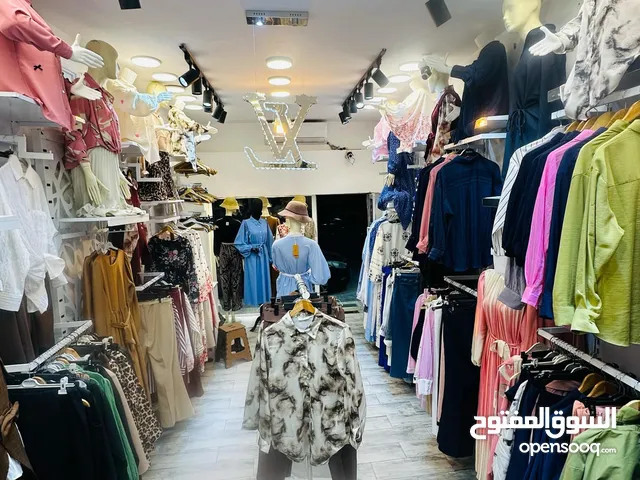 محل ملابس لايجار وديكور للبيع