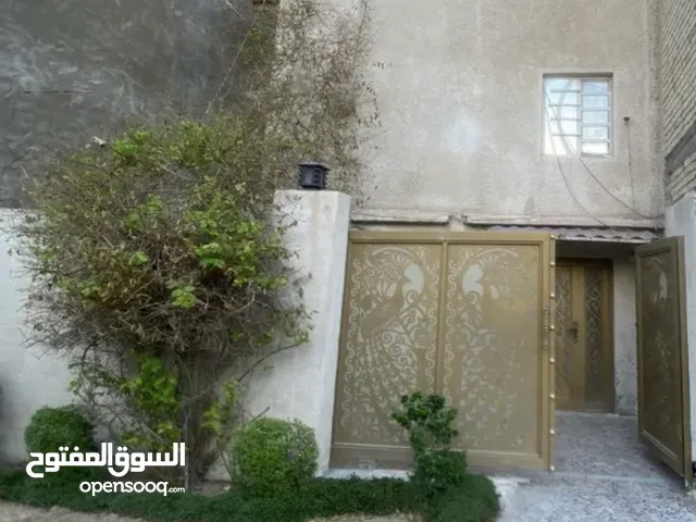 300 m2 4 Bedrooms Townhouse for Rent in Basra Jubaileh