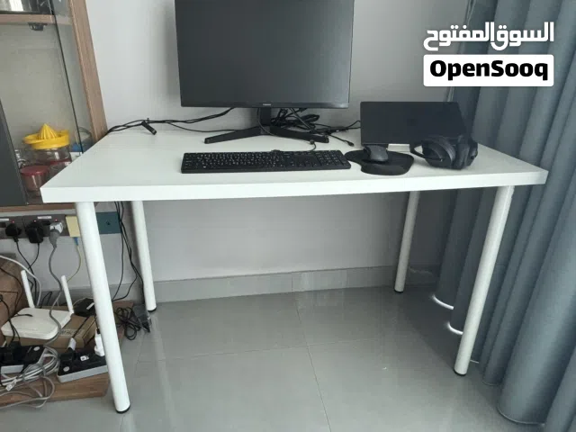 مكتب ايكيا مقاس 120 × 60 سم بحالة ممتازة جدًا. IKEA Desk 120x60 cm for Sale