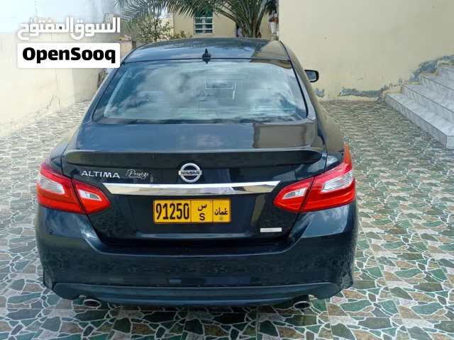 Used Nissan Altima in Al Batinah