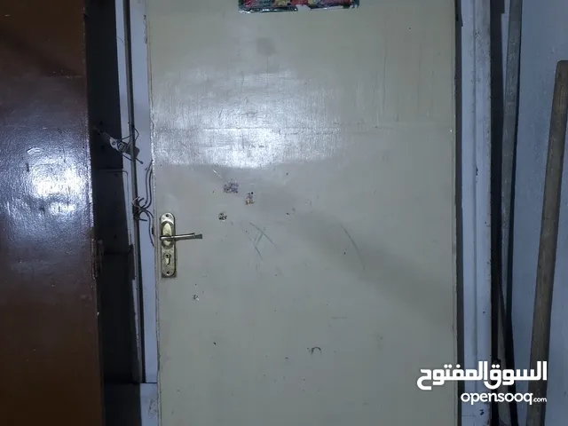 باب نضيف لبيع بصره القبله