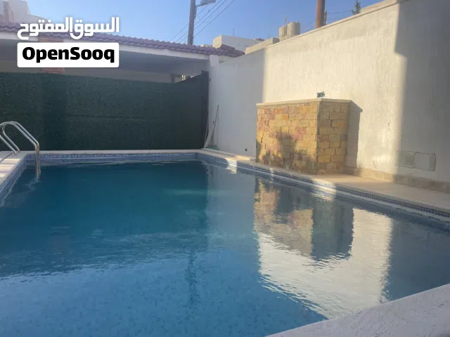 900 m2 More than 6 bedrooms Villa for Rent in Tripoli Al-Serraj