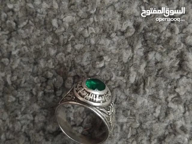 خاتم فضة من اهداء جامعة اليرموك