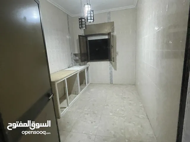 220 m2 4 Bedrooms Apartments for Rent in Tripoli Tajura