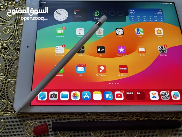 Ipad 8th gen with apple pencil/ايباد الجيل الثامن مع قلم ابل