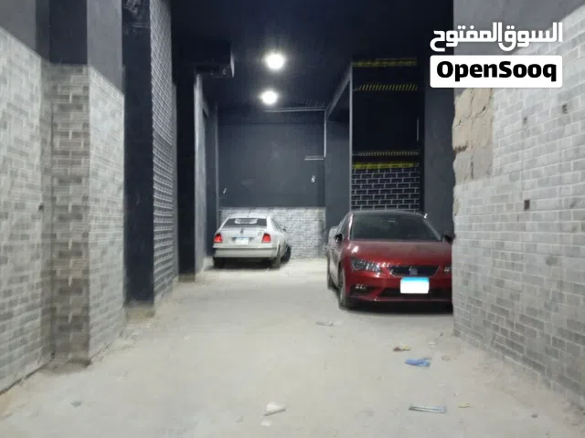 فرصه استثمارية لأصحاب شركات والتوكيلات محل للايجار لوران ثانى نمرة من البحر يصلح لكافة الاغراض