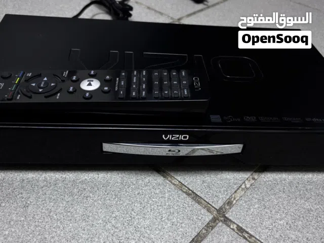 DVD ماركه VIZIO مع الريموت الاصلى