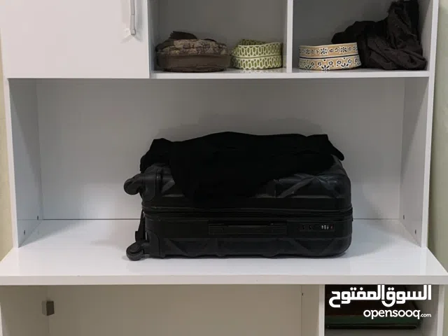 طاوله للدراسه