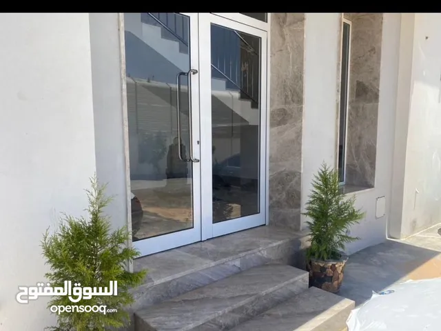 180 m2 4 Bedrooms Apartments for Sale in Tripoli Ain Zara