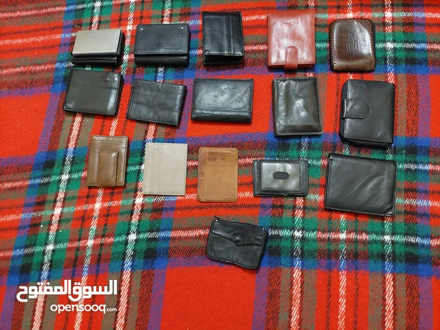 لانستقبل رسائل الفرزه بالكامل بحالة الجديد محافظ رجالي اوروبي