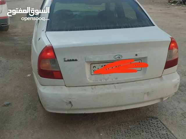 السياره صباط يعني مش جديد سعر 2300 ساهل سياره تمشي محرك متريح