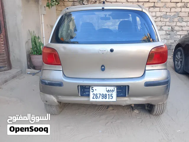 2004 تويوتا يارس SE