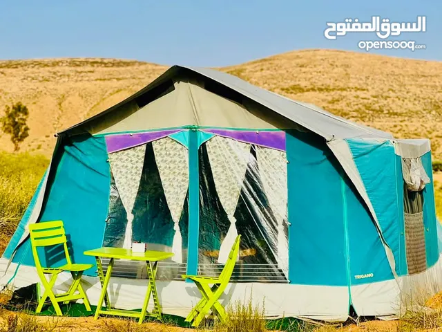 عربة تخييم متنقله بتجهيز كامل