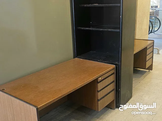 كبت و2 مكتب للبيع