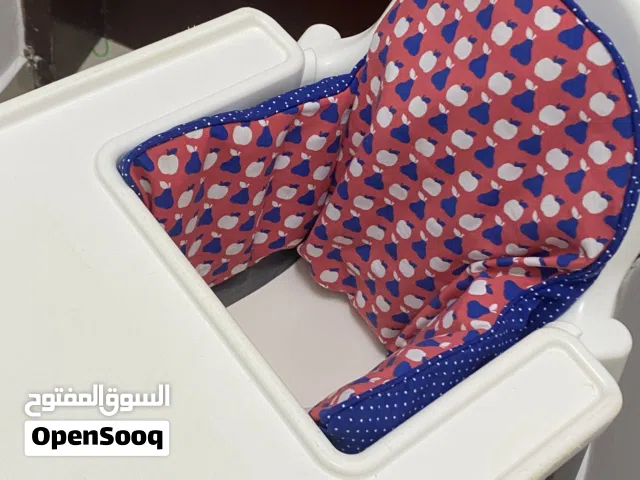 كرسي أكل للأطفال