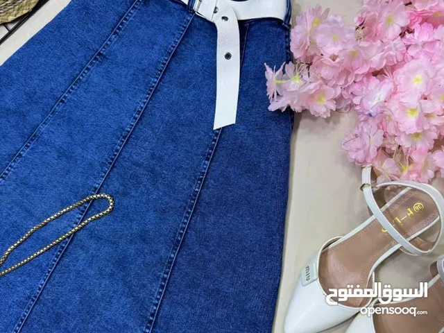 تنورة جينز السعر 17الف فقط 38-40-42-44-46 -الحزام للعرض فقط