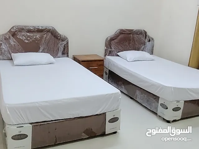 شقق تتكون من غرفه وغرفتين وثلاث غرف وأربع غرف مع كافة الملحقات