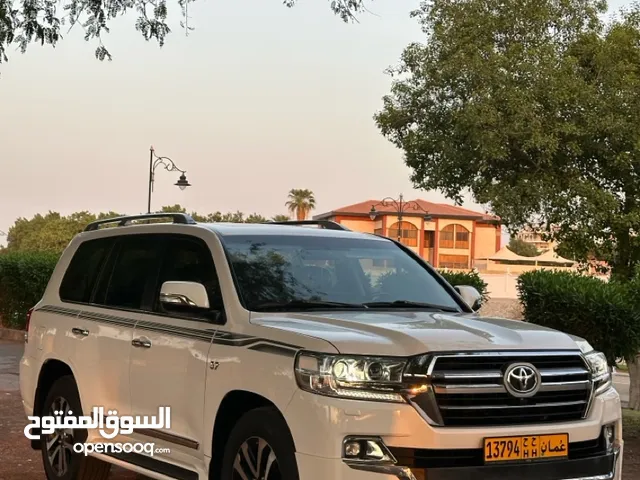 Used Toyota Land Cruiser in Muscat