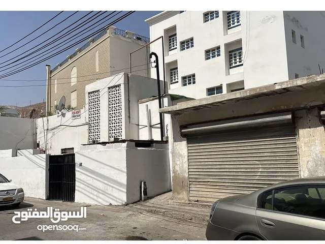 165 m2 5 Bedrooms Townhouse for Sale in Muscat Ruwi