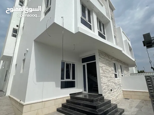 200 m2 3 Bedrooms Villa for Sale in Muscat Al Mawaleh