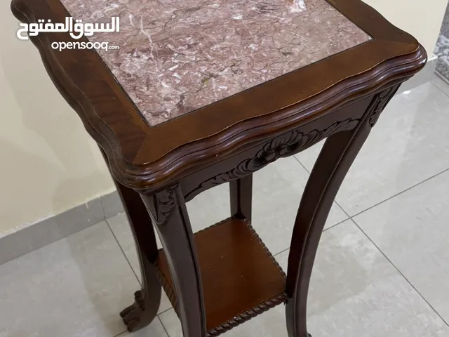 طاولة عصرية