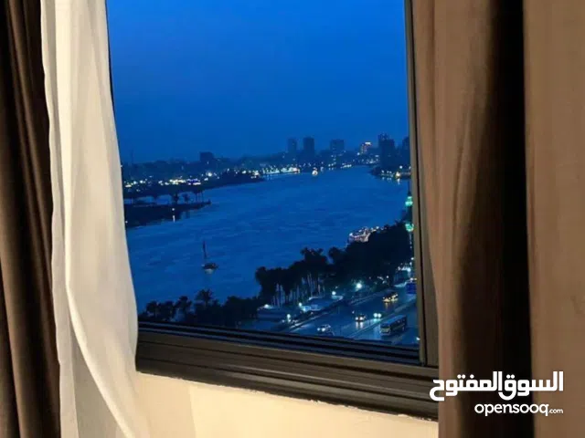 لأول مرة على النيل امتلك غرفة فندقية مع ( إنتركونتيننتال )