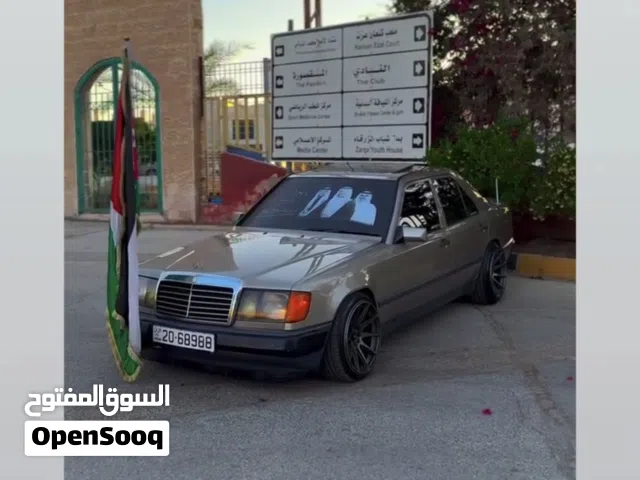 1989 مرسيدس بنز الفئة-E