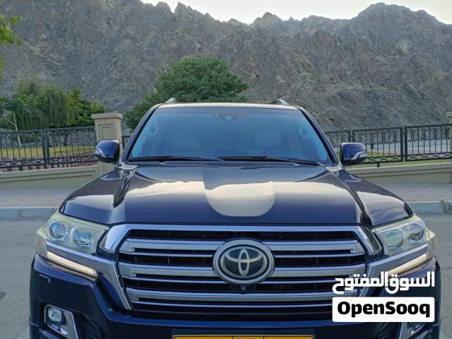 2016 تويوتا لاند كروزر VX