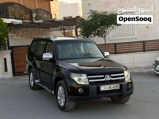 2008 ميتسوبيشي باجيرو Standard