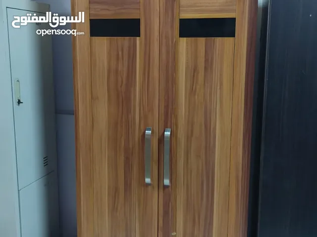 cabinet good condition look like new