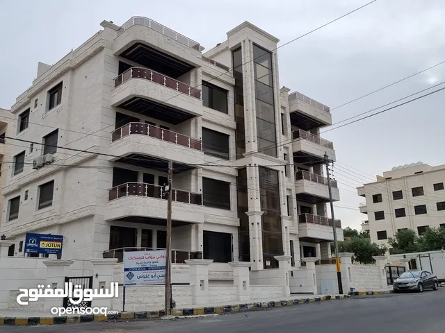 شقة فاخرة للبيع في البنيات 180 متر مربع -مع ترس خارجي بمساحة 60 متر مربع - بالقرب من طريق المطار