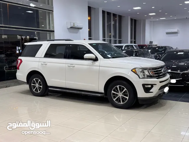 Ford Expedition XLT 2018 (White)